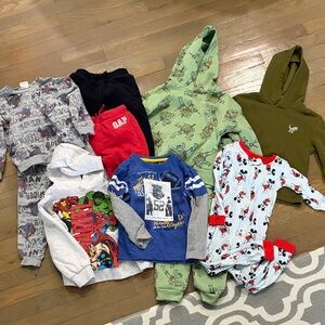 Kids 4T fall/winter Clothing Bundle euc - 10 pc asst